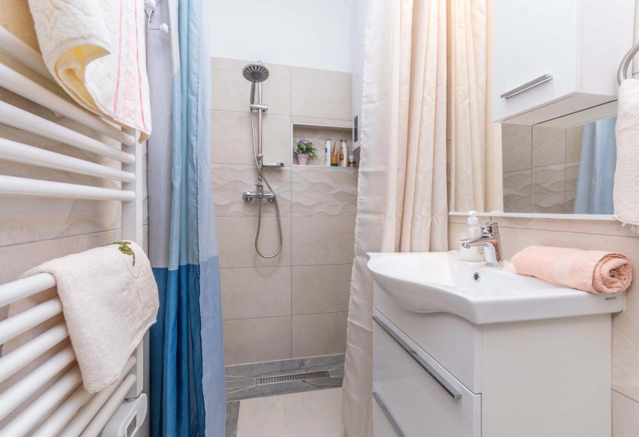 Savic Biograd Apartment Biograd Na Moru Exterior photo